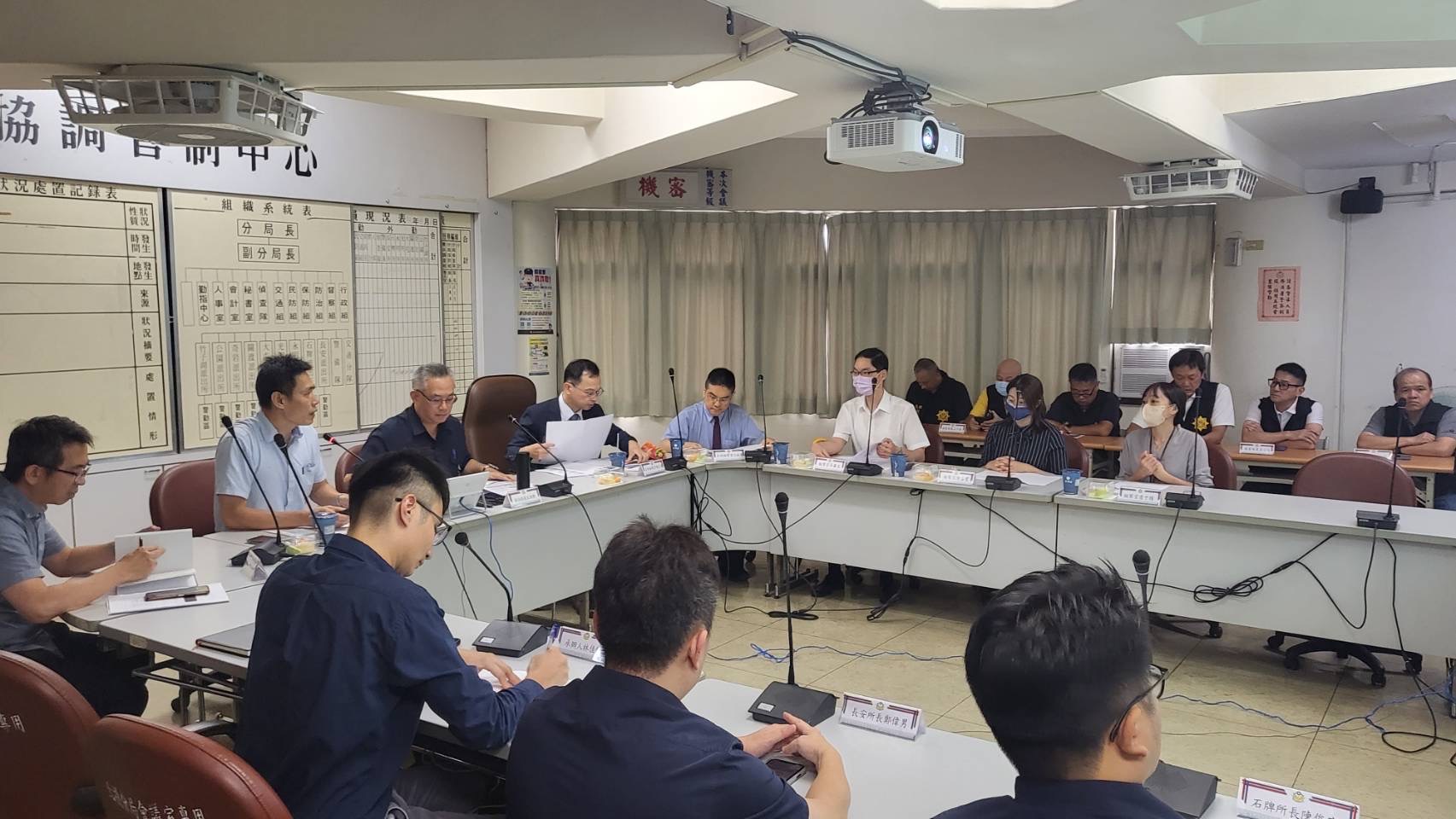 士林地檢署與北投分局共同辦理選舉查察座談會，以期淨化選前治安。（記者薛秀蓮翻攝）