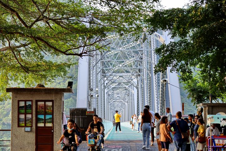 后豐鐵馬道招牌-花梁鋼橋。 圖:台中市政府觀光旅遊局/提供