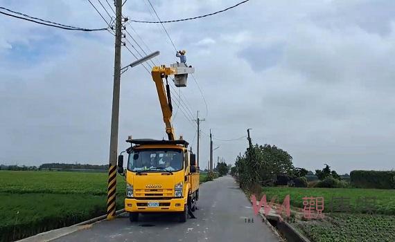 小犬颱風造成雲林嚴重斷電 台電全力搶修已恢復3萬6千餘戶