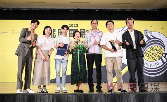 桃園電影節台灣獎影后陳淑芳頒獎 《橋頂少年》奪最佳影片獎