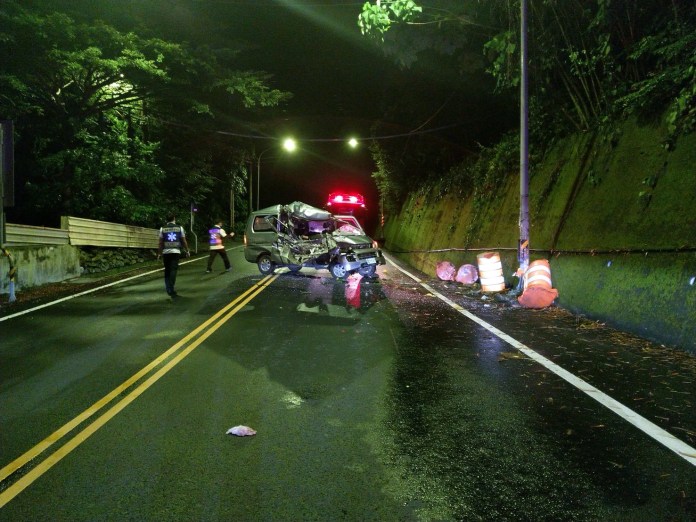 六龜新發大橋疑過彎不慎 工頭載工人赴聚會 酒駕自撞山壁雙亡 62 3729E05D D359 4857 BD5A 350D88F3711D | 社會 社會 記者爆料網