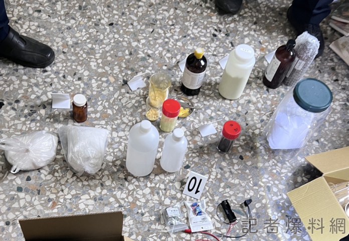 嘉義廟會爆炸案釀28傷 涉案男遭捕聲押 60 2 9 | 社會 社會 記者爆料網
