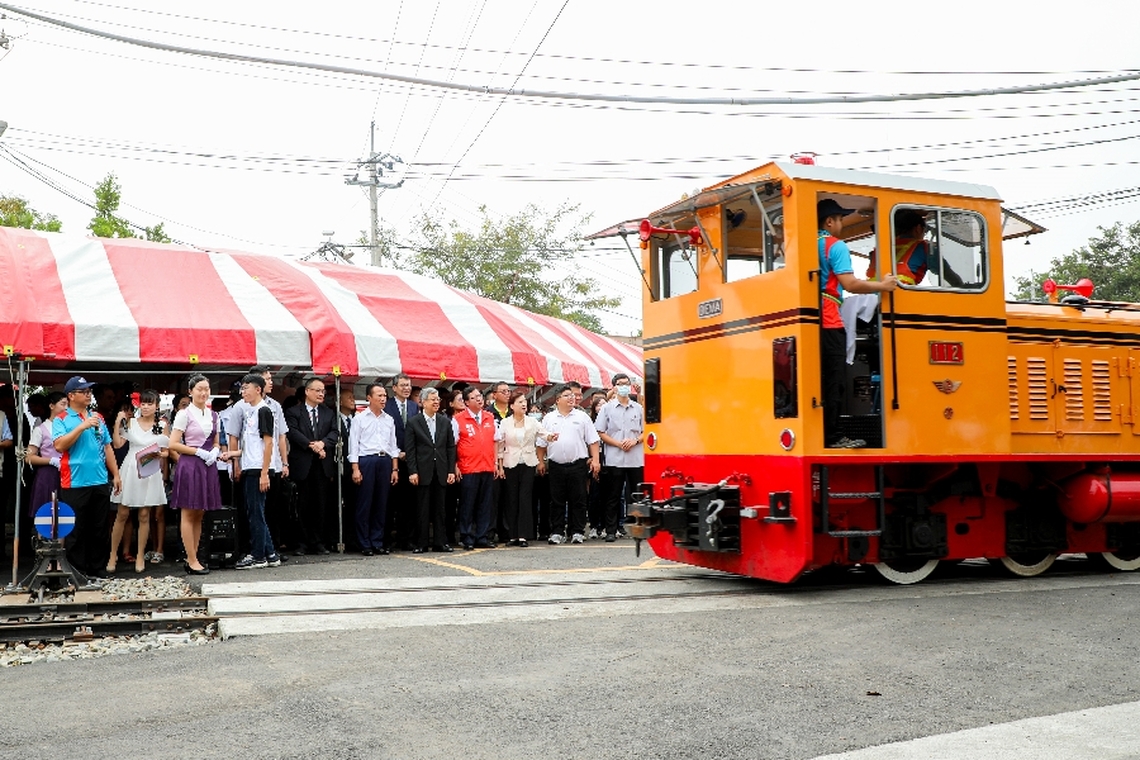 全國最快的高鐵和最慢的五分車列車尋蜜號延駛至故宮南院通車典禮 開創嘉義觀光軸線新紀元