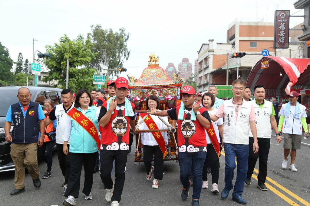 市長扶轎