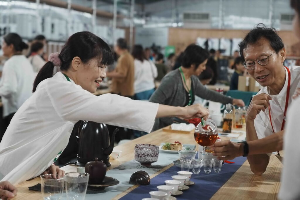 「有機’島茶」主題館集結了105位有機「潮農」奉上自家好茶。