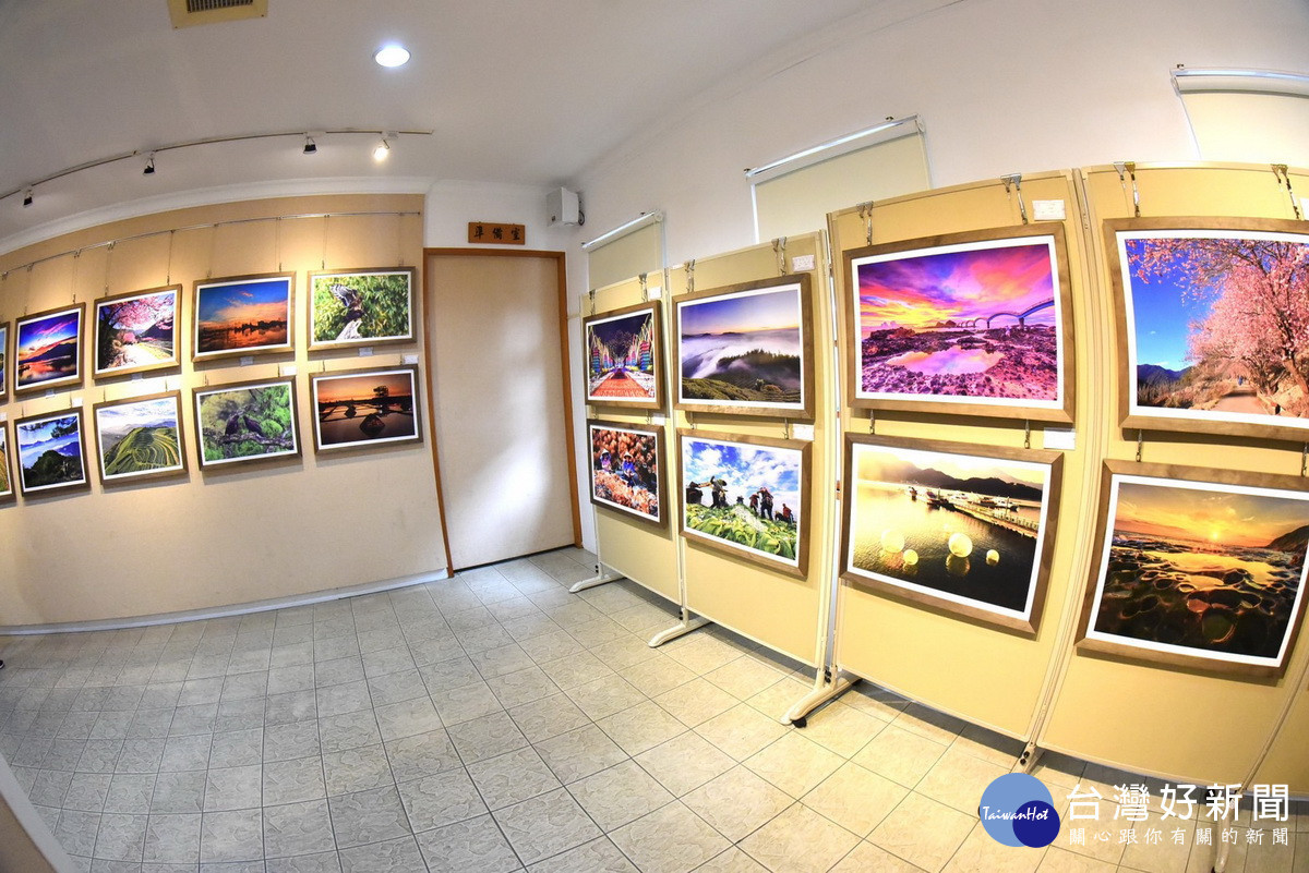 紹興與南投攝影家聯展進行交流。(縣府提供)