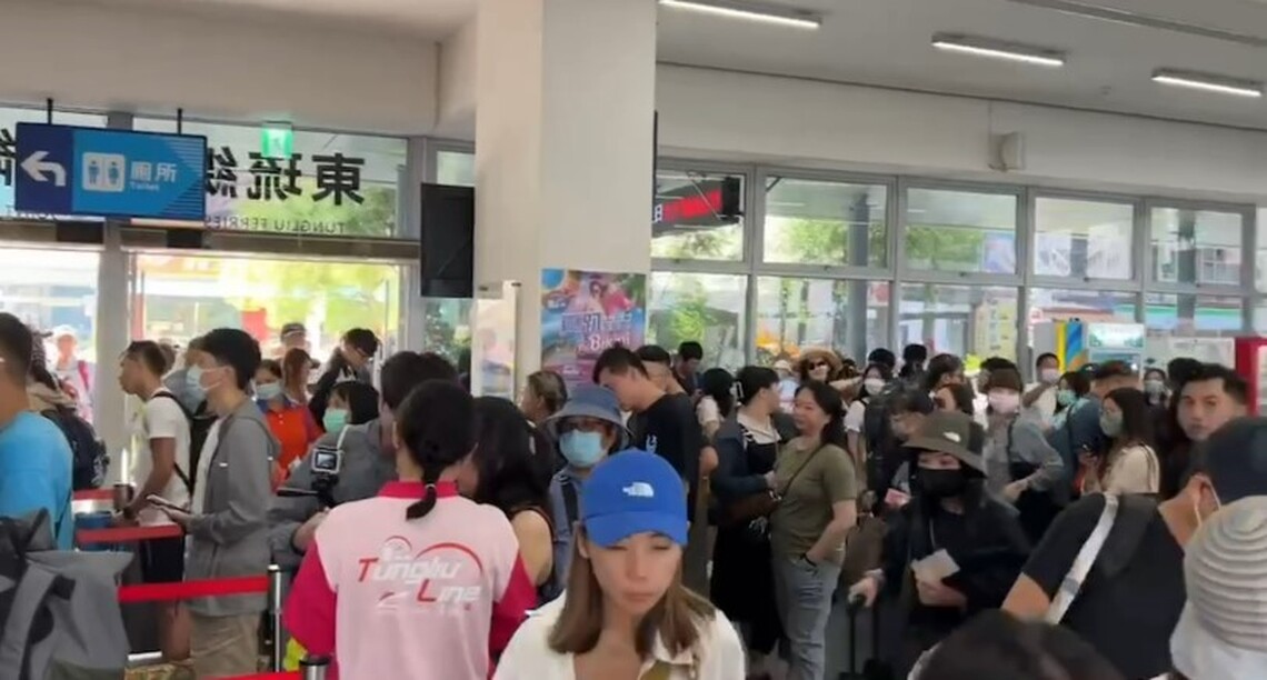 東琉線交通客船聯營處:連續兩日湧入人潮,交通便捷成最佳選擇