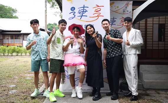 嘉縣府扶植在地青創團隊「連享服飾展」展成果