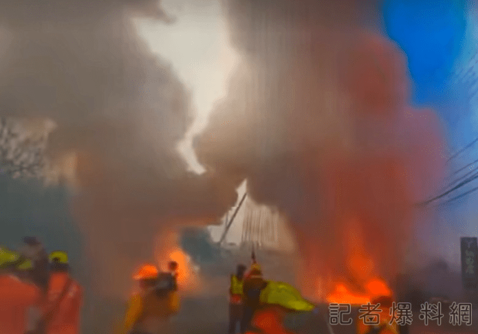 白沙屯媽「粉紅超跑」太火了!信眾熱情狂放鞭炮 造成變電箱爆炸起火 63 白沙屯媽 拱天宮 粉超跑 鞭炮