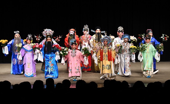 北醫首位崑曲院長　楊政達帶領學生粉墨登場、體會崑曲之美