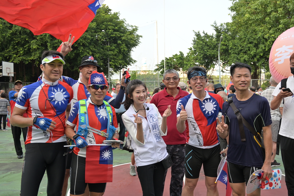 漾新聞|深綠選區自辦升旗典禮 李明璇:民進黨市府不辦我們來辦