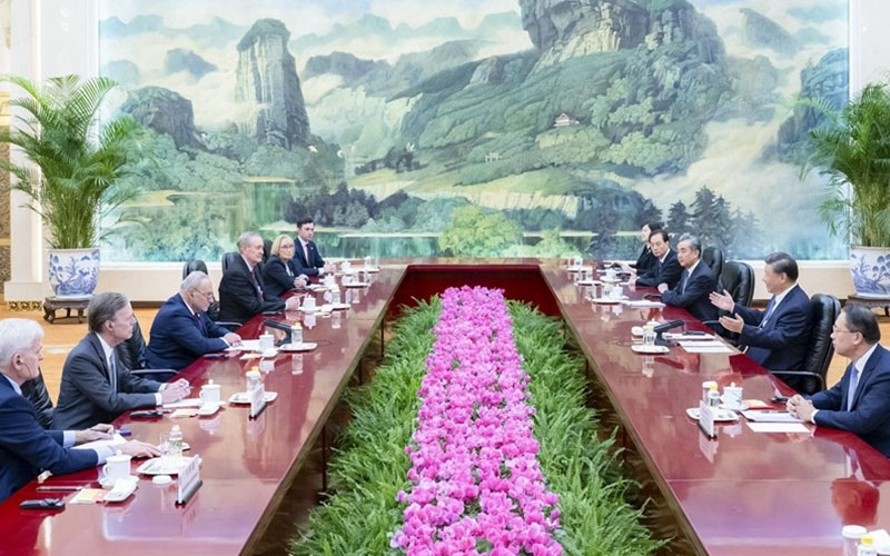大陸國家主席習近平9日下午會見美參議多數黨領袖舒默說,寬廣的地球完全容得下中美各自發展、共同繁榮。圖/新華網