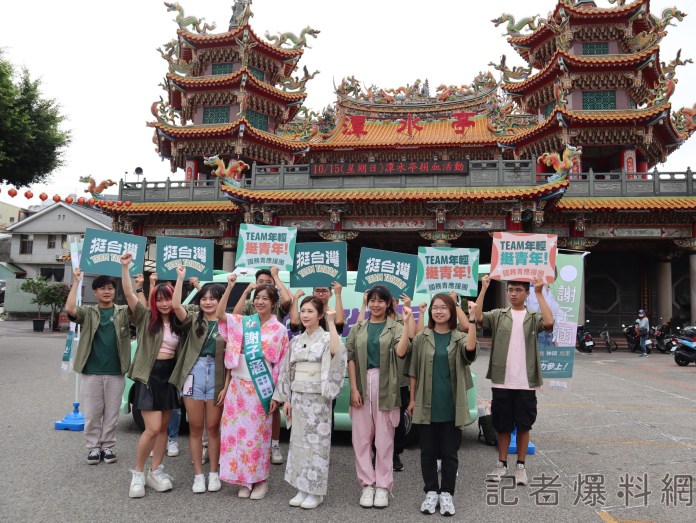 「雞排妹」鄭家純陪立委參選人謝子涵掃街 要翻轉地方 53 IMG 5806 scaled | 政治 政治 記者爆料網