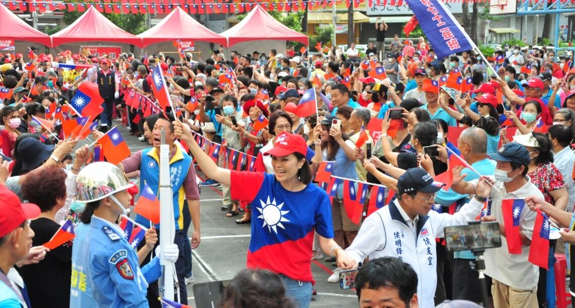 雙十國慶 旗海飄揚 李眉蓁願明年有真正的國慶