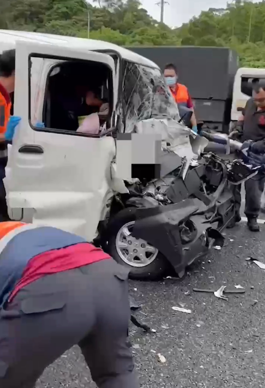 (國道車禍片)國道3連環車禍 5車相撞6人受傷! 72 | 社會 社會 記者爆料網