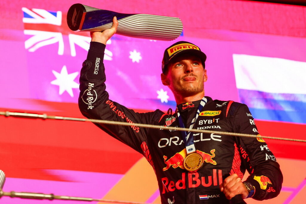 克服卡達站30多度高溫,Red Bull車隊Max Verstappen拿下個人本季第14場勝利,再創高峰。