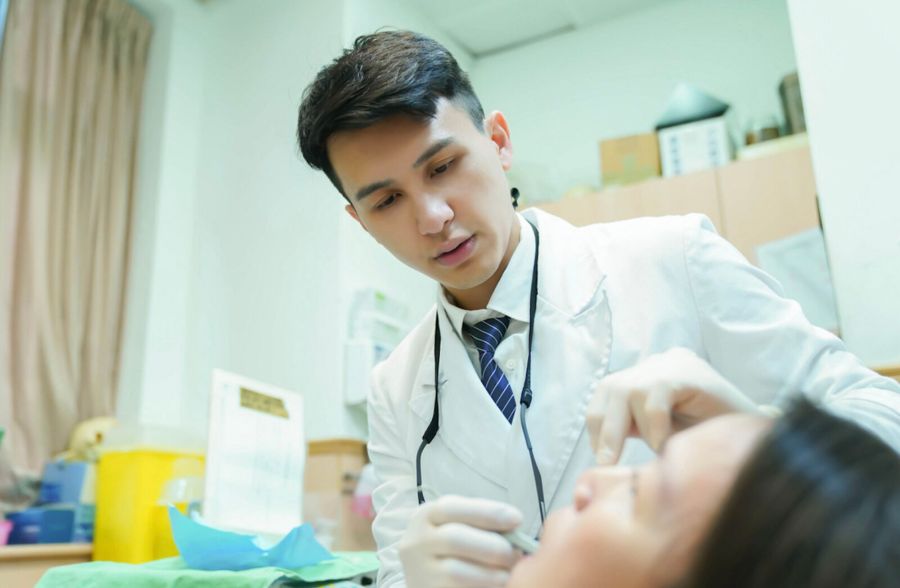 缺牙男花錢植牙卻「發燒又臉腫」! 竟是人工牙根掉入鼻竇 232 缺牙男花錢植牙卻「發燒又臉腫」! 竟是人工牙根掉入鼻竇 231