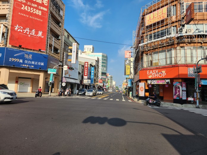 機車族看過來!台南「中正路、府前路」 試辦開放機車行駛內側車道及路口直接左轉 83 416632 0(府前路段共同) 0 | 生活 生活 記者爆料網