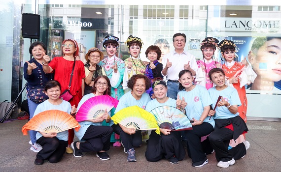 新北女力議員、局長粉墨登場 府會共演《雲開月明》邀市民賞歌仔戲