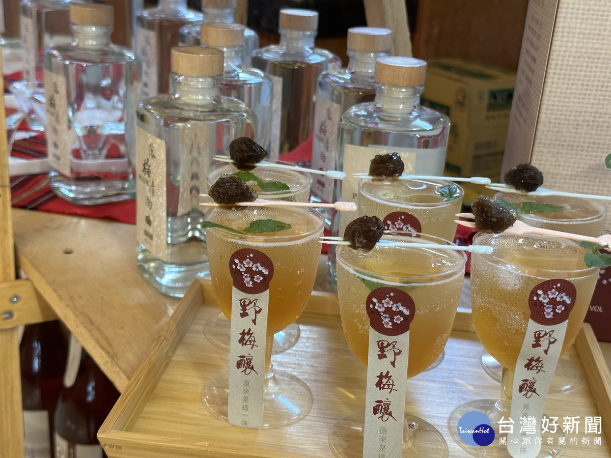 野梅釀獲十大伴手禮第二名獎。(記者扶小萍攝)(喝酒不開車)