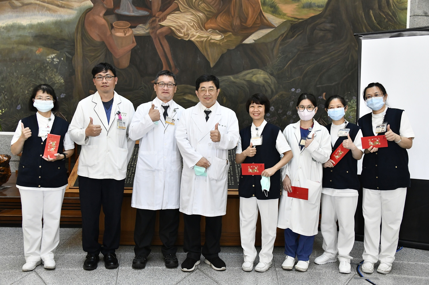 今年首次舉辦醫療廢棄物減量活動,共有8個單位達到減量成果。