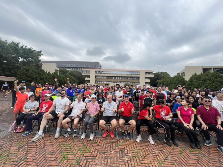 華碩施崇棠東海張國恩齊跑馬拉松挺癌症研究 TERRY FOX RUN 公益路跑所得將捐助台灣各癌症研究中心