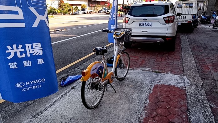 超車不慎擦撞腳踏車騎士 台中62歲伯摔車遭聯結車輾斃 68 台中,超車,摔車,聯結車,輾斃,潭子