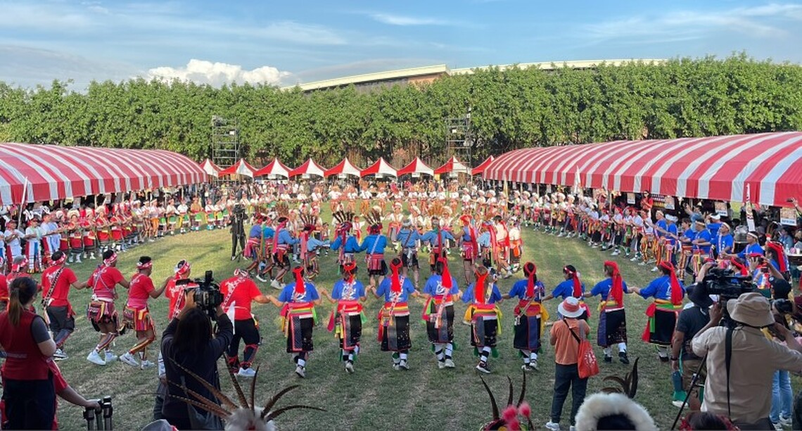 TAKAO豐南島 高雄都會區阿美族豐年祭千人圍舞首登場