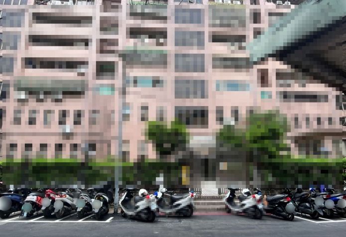男子墜落板橋社區大樓中庭傷重不治 非社區住戶沒人認識他 65 | 社會 社會 記者爆料網