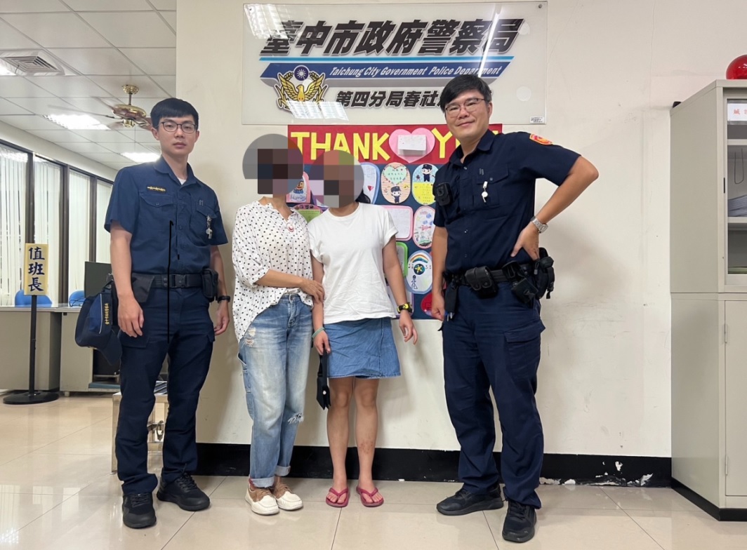 ▲圖說：領有身心障礙手冊的薛女搭公車坐到深夜，暖警助返家 （圖／台中市政府提供）
