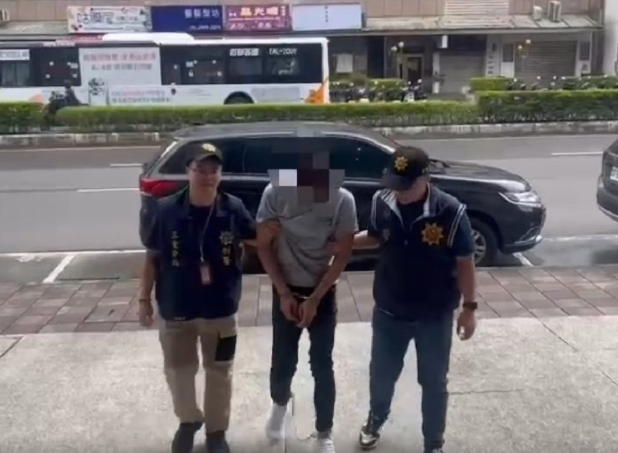 通緝犯超商前滑手機 謊報胞弟個資仍被逮涉逾20起竊案 270 CNEWS204231015a01