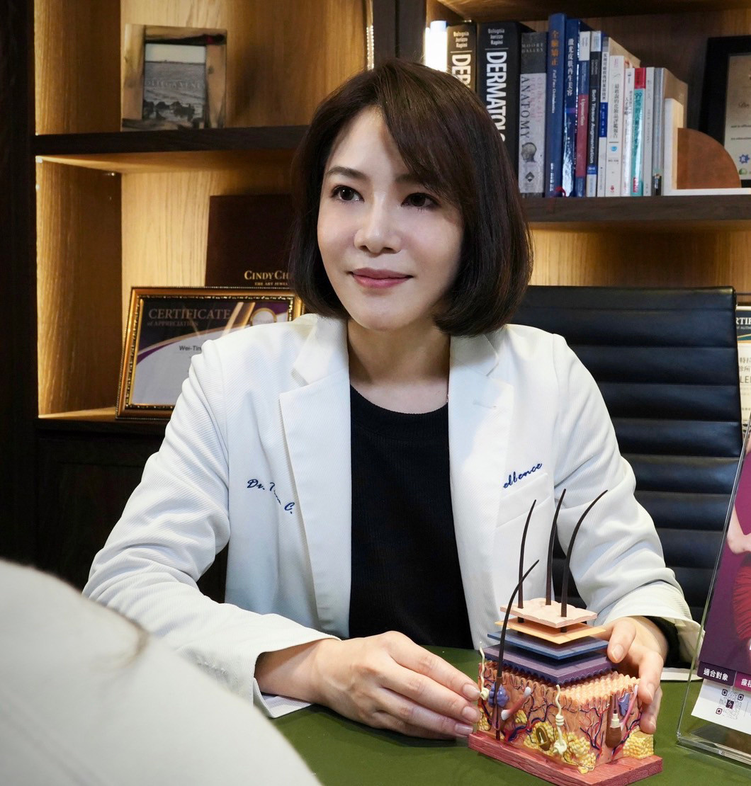 張瑋庭醫師認為專業醫師都應透過專業的知識與經驗盡力幫助客人們追求屬於自己的美麗,無論外貌、內心都更加自信。(圖/越L’EXCELLENCE診所提供)