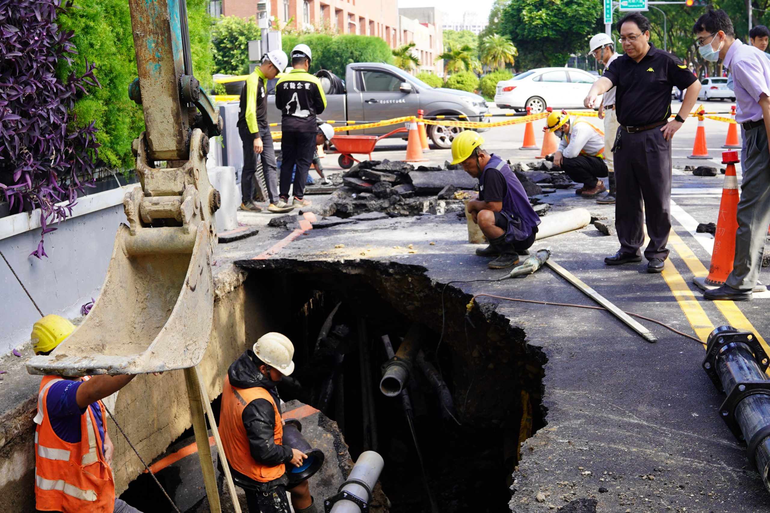 竹北建案旁維生管搶修　縣府：確認安全無慮前不准復工