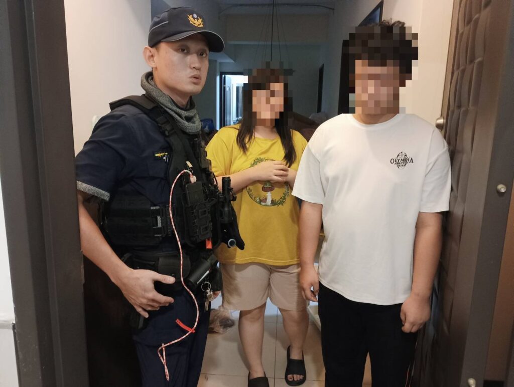 新北市政府警察局土城分局清水派出所巡佐蔡建重及警員陳銘翔日前巡邏時,接獲民眾報案稱疑似有人迷路,員警到場見一名少年漫無目的在路上行走,前去關心得知其因面試失敗怕遭家人責罵而不敢回家