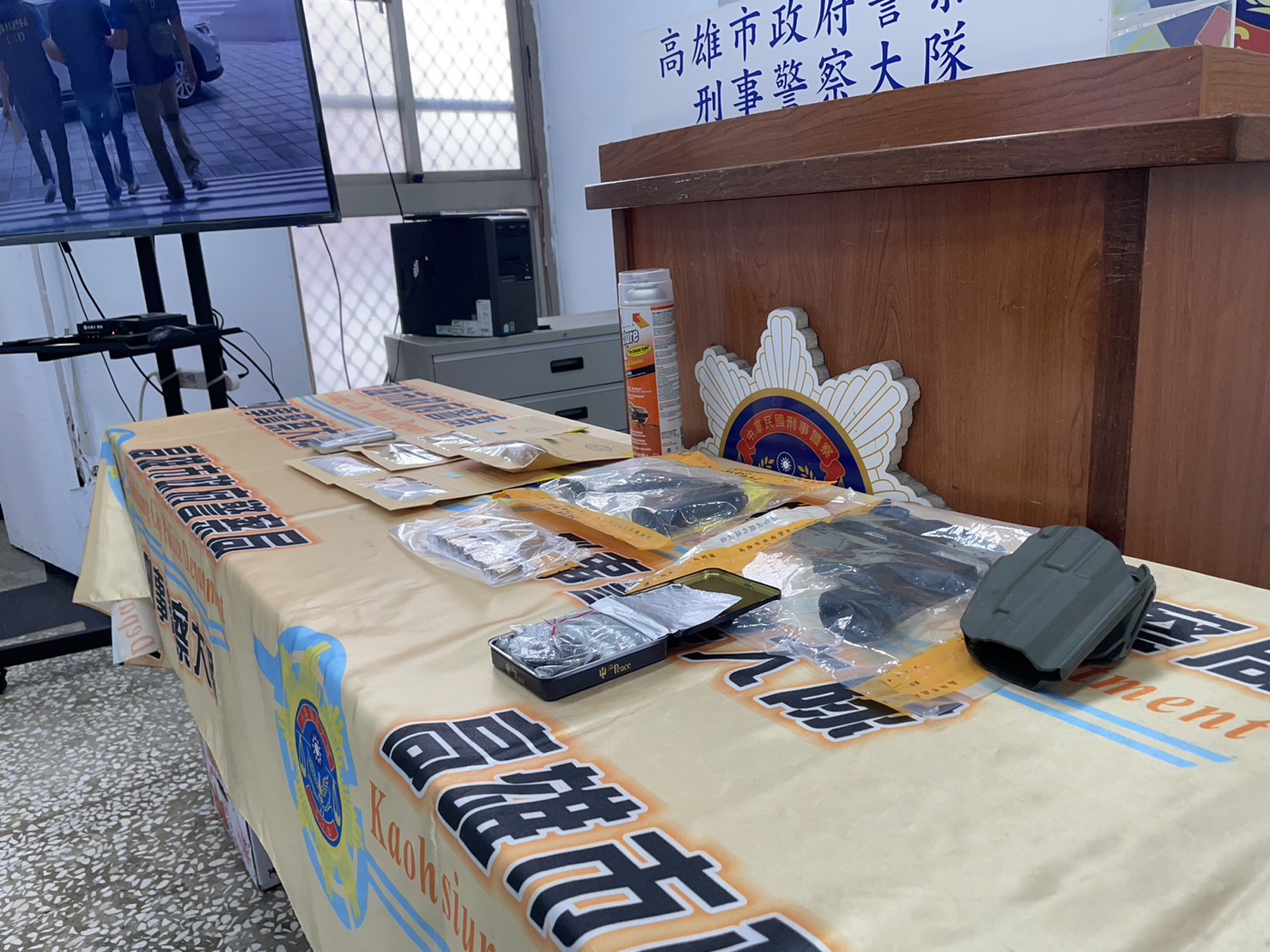 這罐東西竟能藏毒？警鷹眼識破藏毒技倆 匪擁槍毒就逮