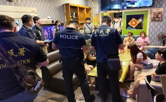 嘉義縣移民署會同警方破獲非法外籍色情經營集團