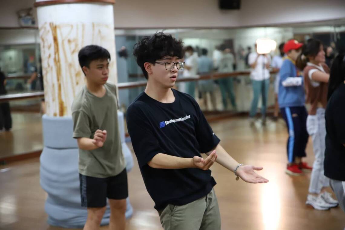漾新聞|讓學生英文變更好!義大國際化校園周泓俊上榜高餐大全英碩士班