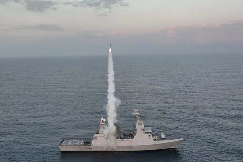 以色列薩爾6型護衛艦發射「閃電」長程防空飛彈。圖/以色列國防部網站