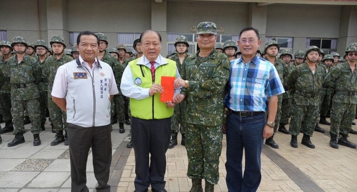 陳光復慰問112年教育召集訓練後備軍人 致贈加菜金感謝充實國防量能