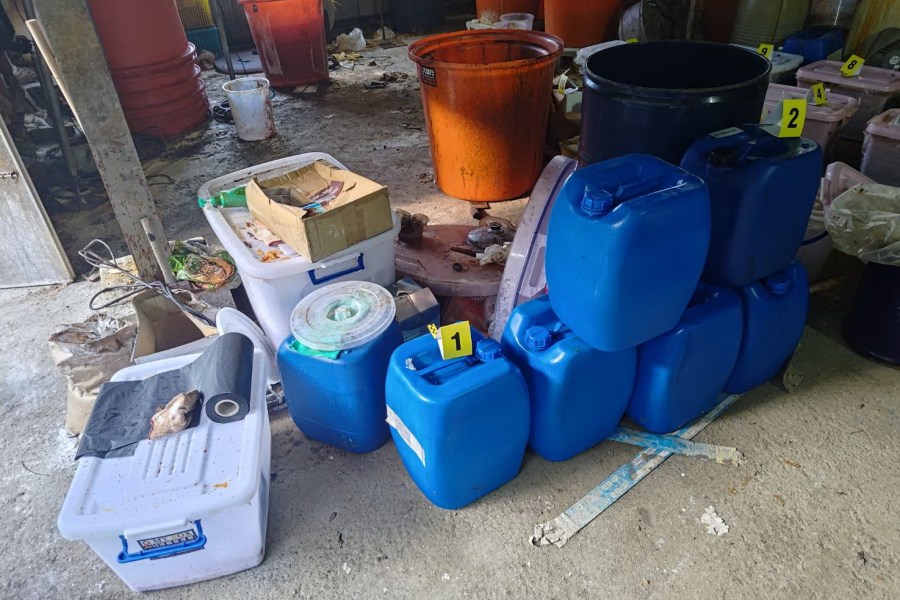 推肥當掩護製毒師滿身化學灼傷 中檢起訴喵喵製毒工廠 222 推肥當掩護製毒師滿身化學灼傷 中檢起訴喵喵製毒工廠 221