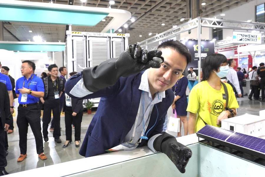來去摸蛤仔 雲豹能源打造漁電共生互動體驗區 212 來去摸蛤仔 雲豹能源打造漁電共生互動體驗區 211