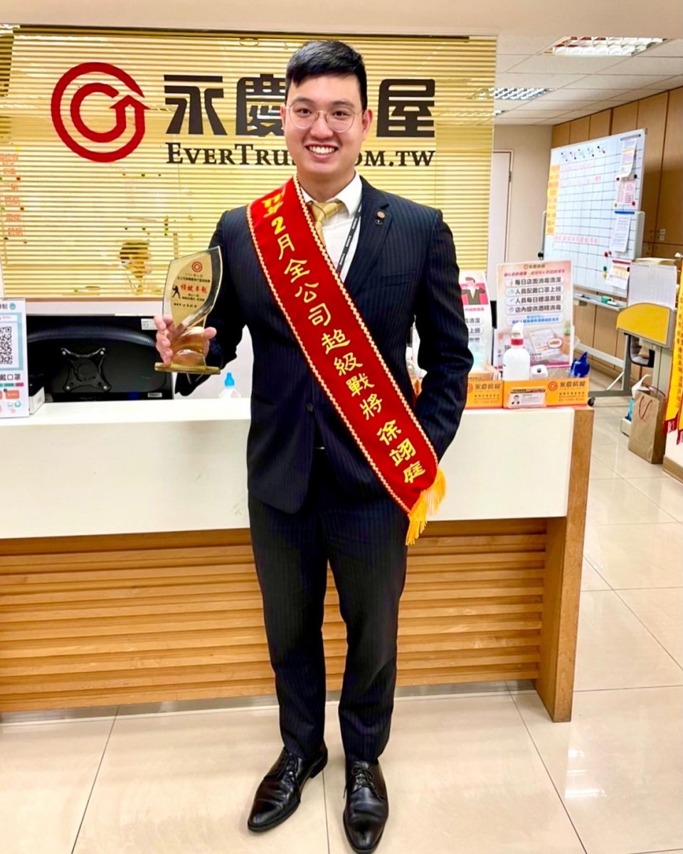 每一分努力都可化為實質收入的業務工作,成為八年級生徐翊庭的求職首選。