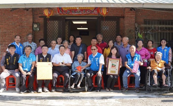 楊文科訪百歲人瑞 祝重陽節快樂、長命兩百歲