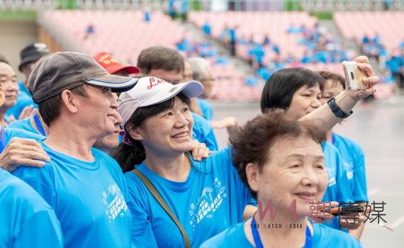 桃園長青運動會千名長者同樂 市府推敬老愛心卡加值回饋福利政策