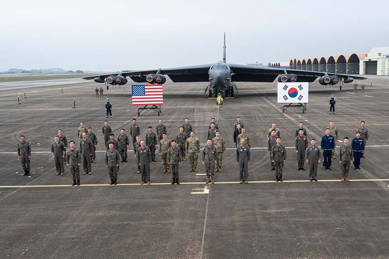 美日韓戰機在朝鮮半島演習為B52掩護。圖/駐韓美軍臉書