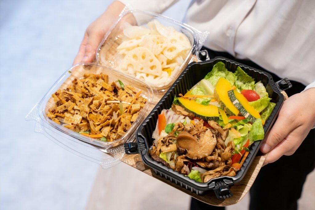安永鮮物熟食料理特設素食專區,照顧素食人群的需求。