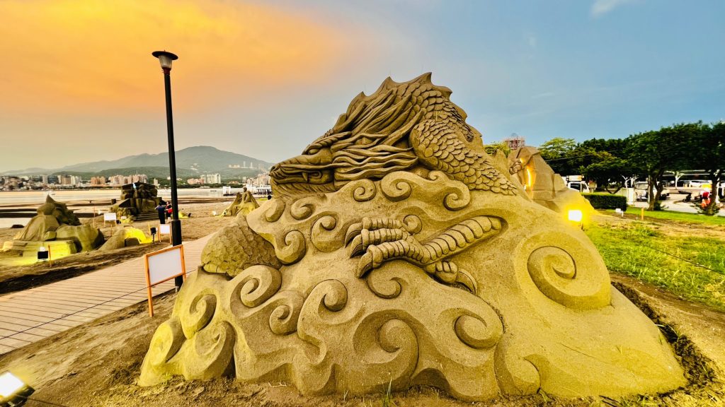 騰雲駕霧的青龍。(圖/新北市政府提供)