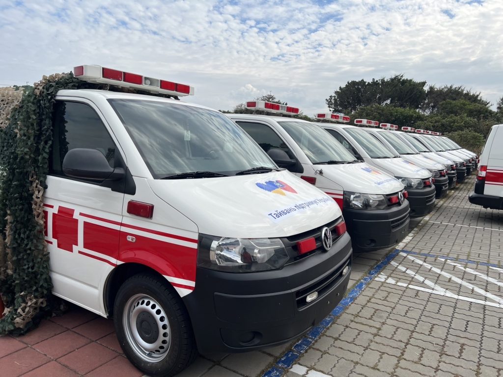 救災車輛整修翻新後馳援烏克蘭。(圖/新北市政府提供)