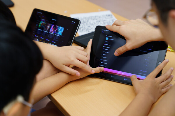 仁德天主教小學生在創造他們的NFT 仁德天主教小學生在創造他們的NFT