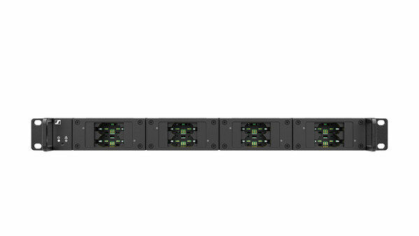 裝有4個LM 6070模組的L 6000機架式充電基站 裝有4個LM 6070模組的L 6000機架式充電基站